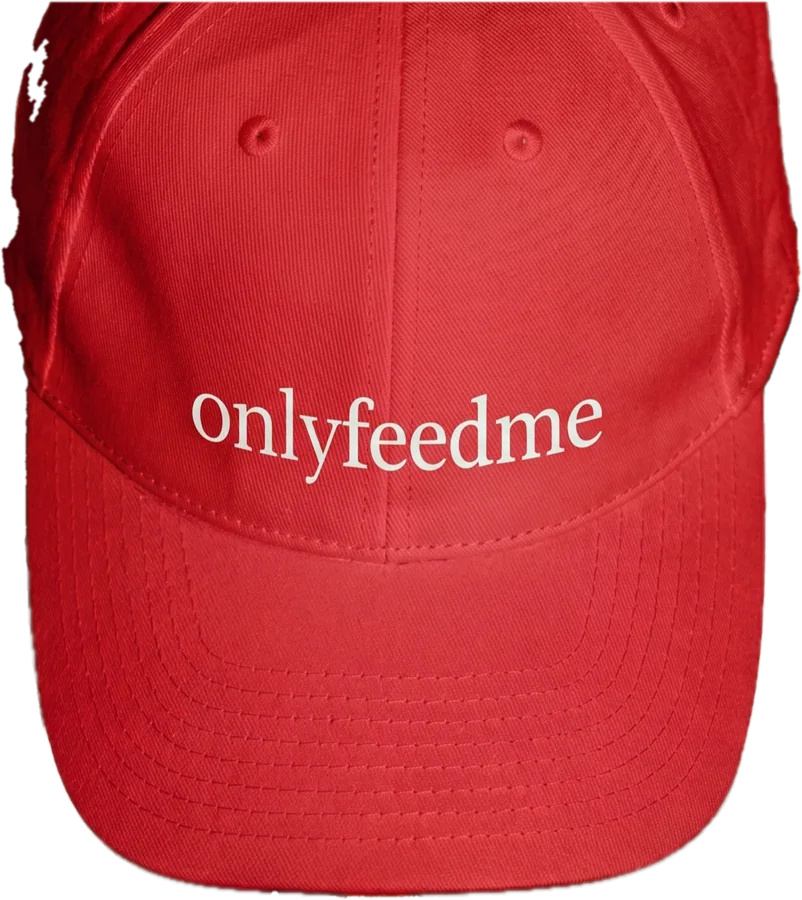 Red cap embroidered with onlyfeedme